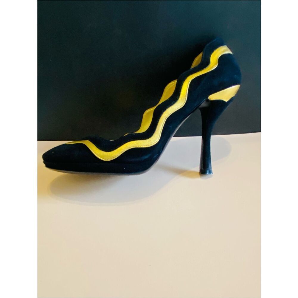 Prada 2008 Black and Gold Scalloped Wavy Heel w Box. Authentic - Picture 13 of 17